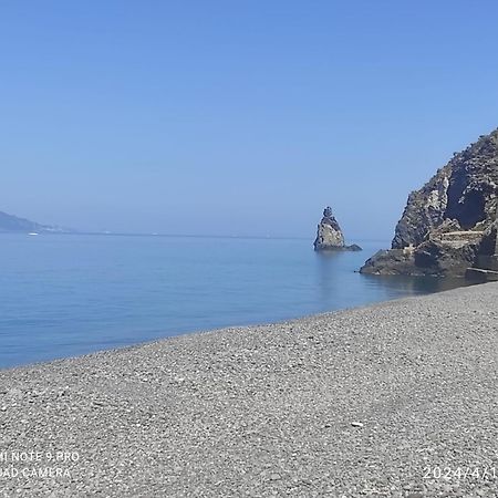 Appartamento Rocche Rosse Acquacalda Exterior foto